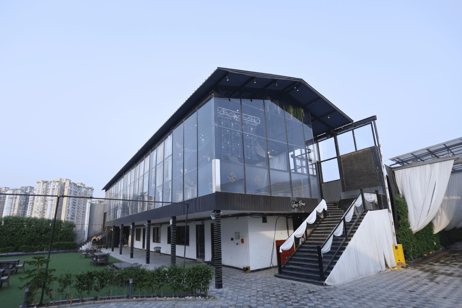 day use hotels in noida: the ultimate guide to the hoften lotus court noida